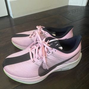 Nike zoom size 7 running shoes